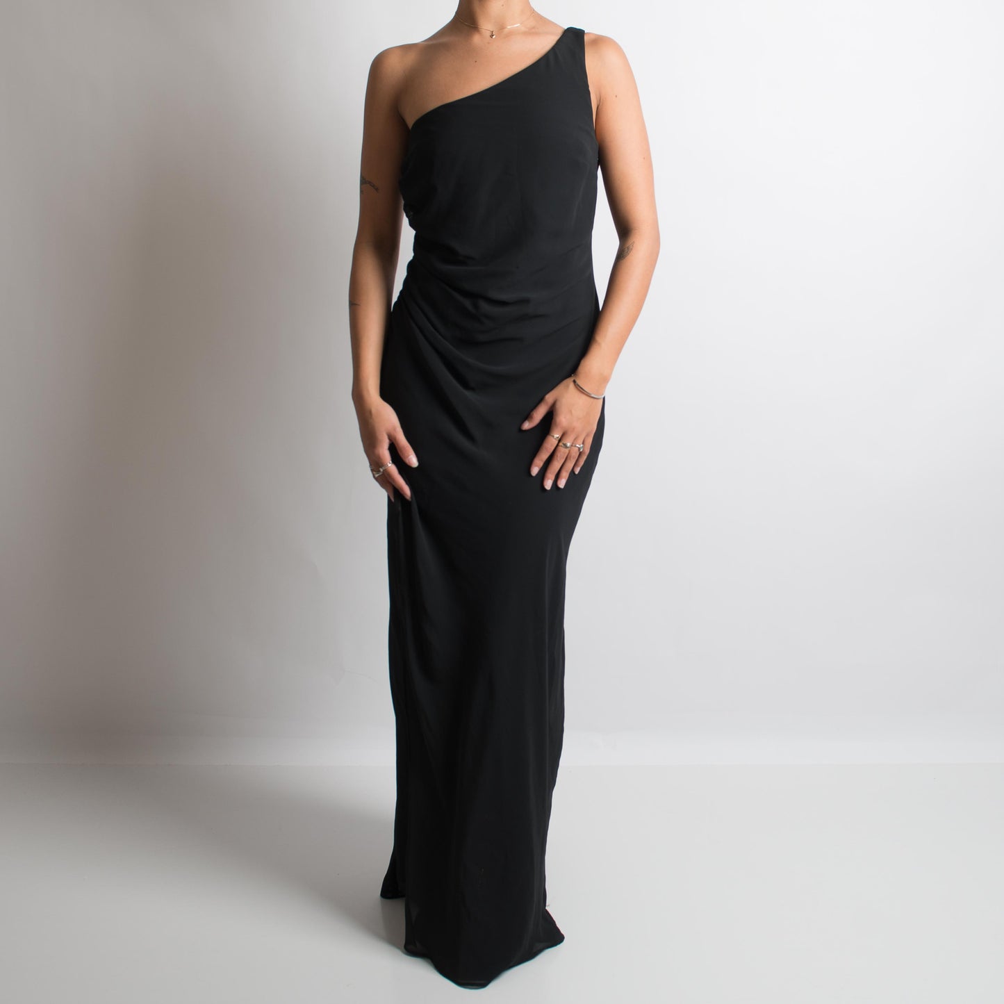 BLACK RUCHED ONE SHOULDER GOWN