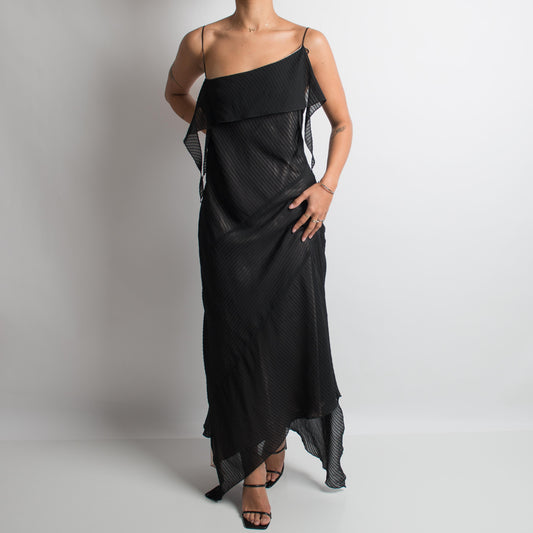 BLACK TEXTURED ASYMMETRIC GOWN