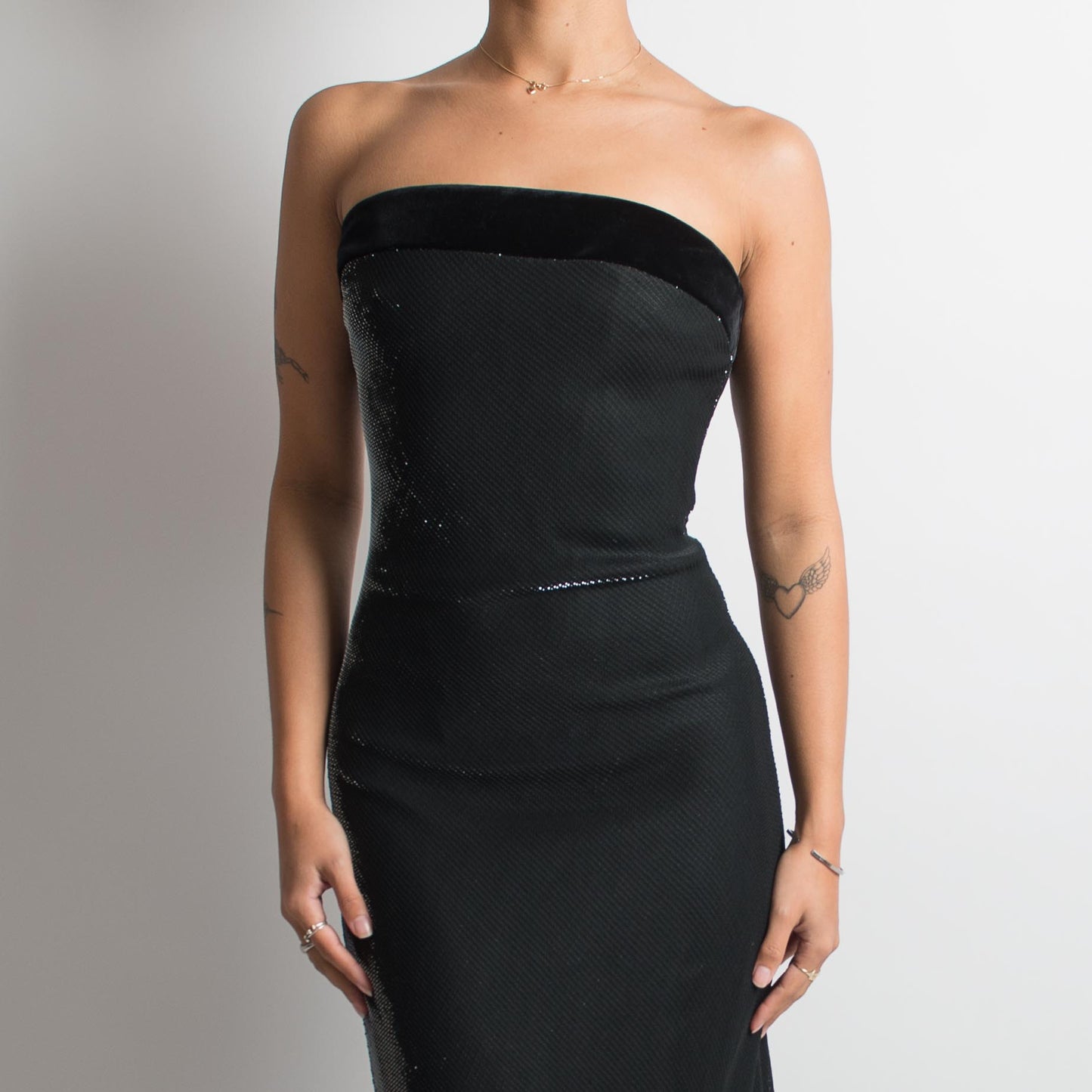 BLACK METALLIC STRAPLESS GOWN