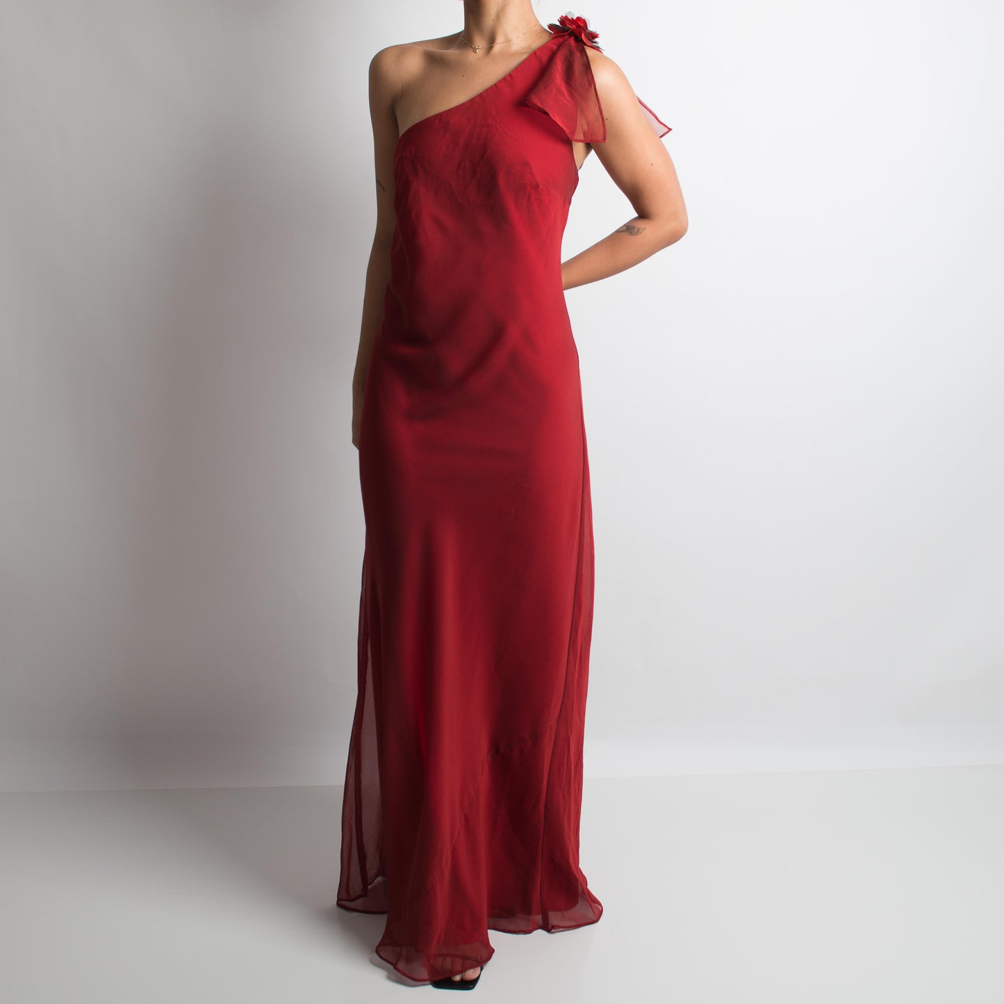 RED ONE SHOULDER GOWN