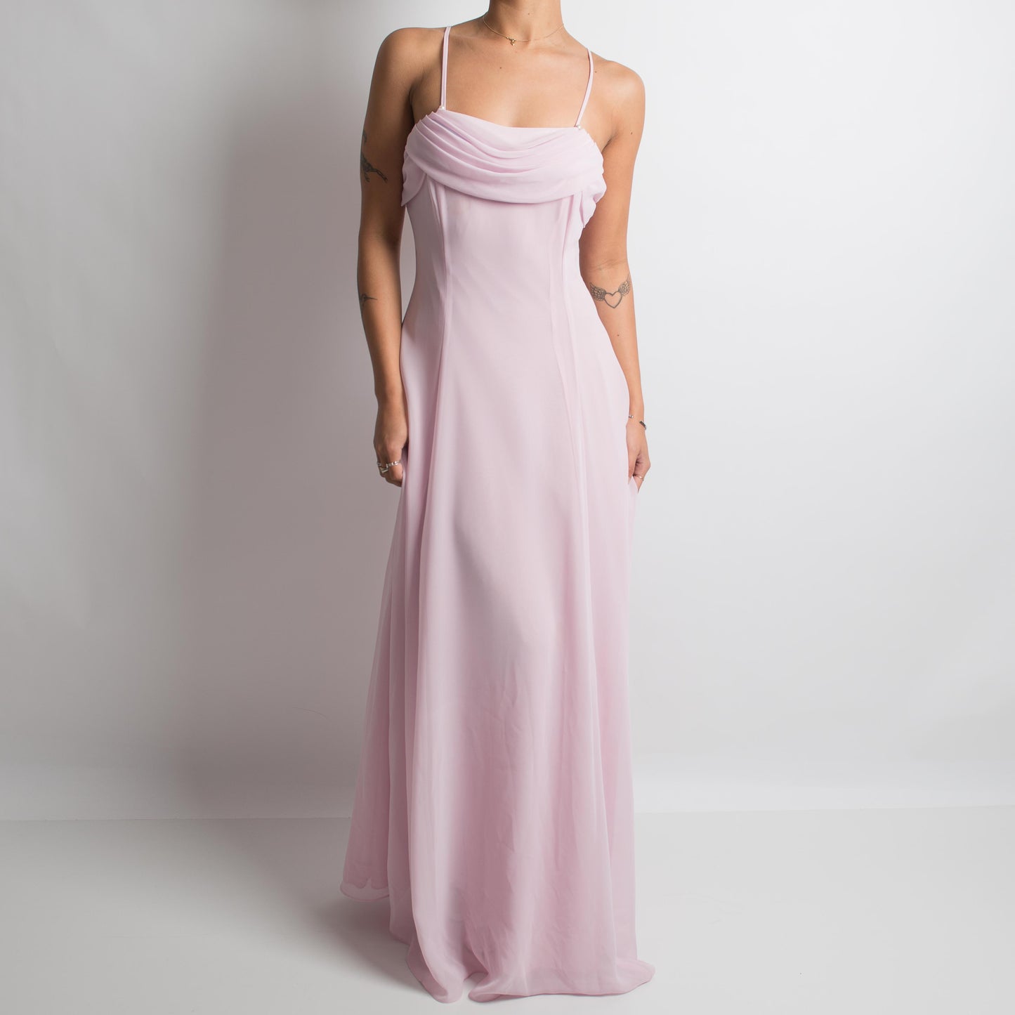 ROBE À COL BÂTON ROSE PÂLE