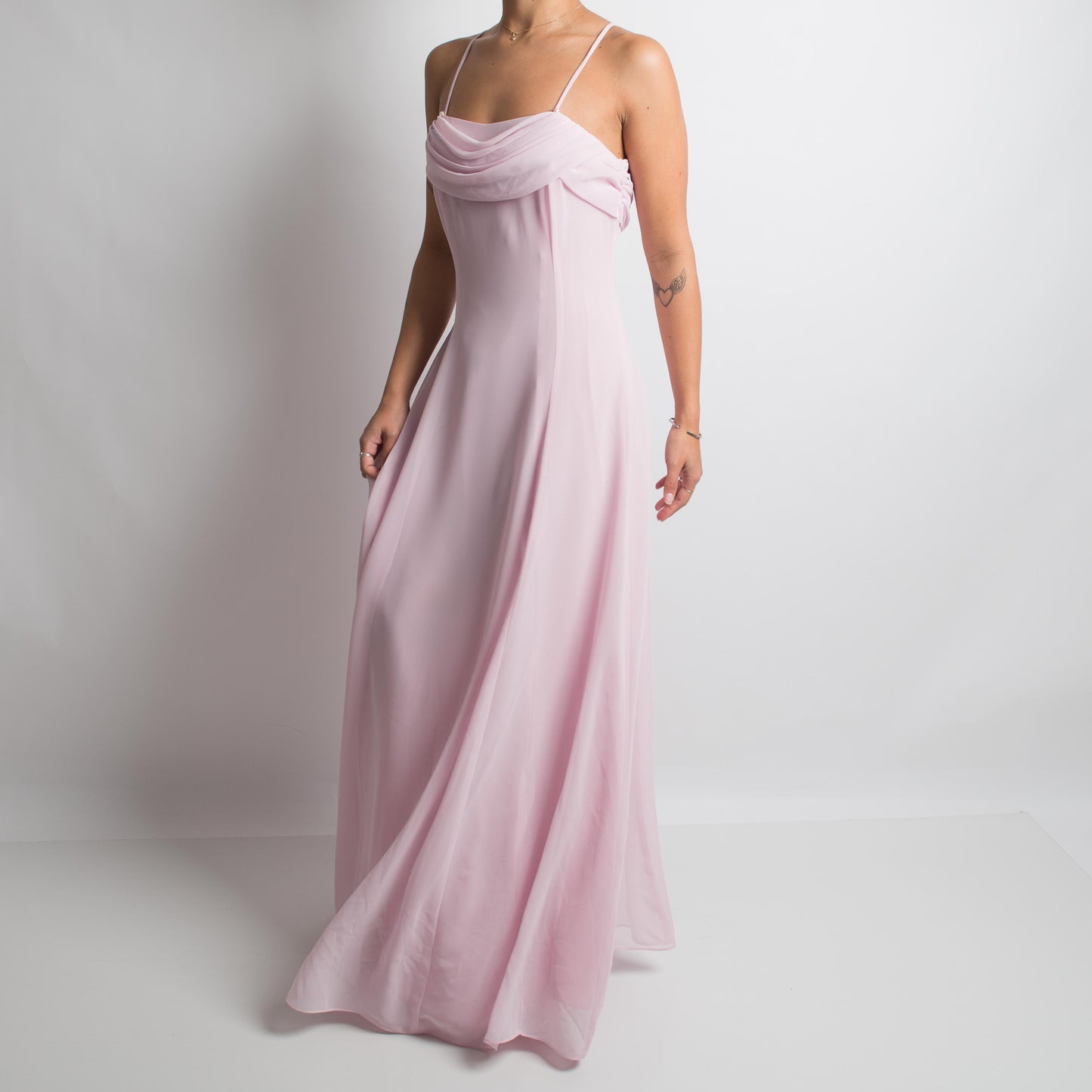 ROBE À COL BÂTON ROSE PÂLE