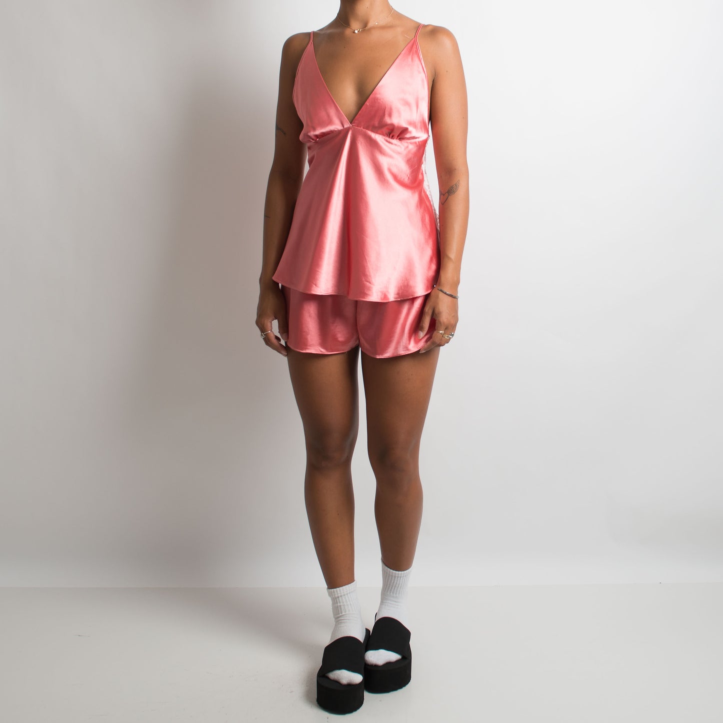 ENSEMBLE PYJAMA EN SATIN ROSE