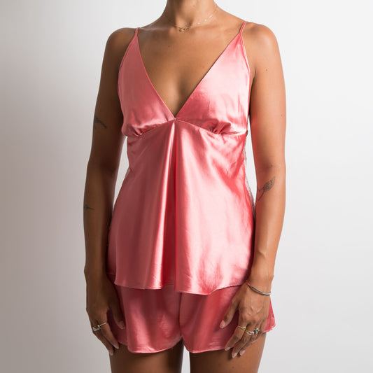 ENSEMBLE PYJAMA EN SATIN ROSE