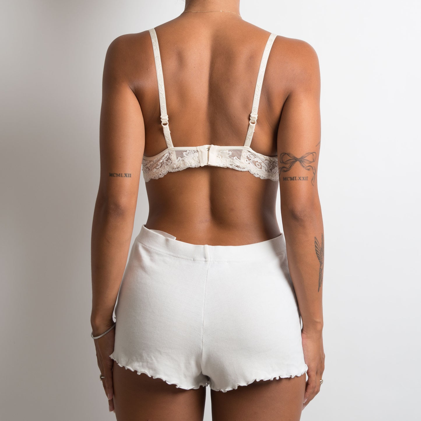 SOUTIEN-GORGE EN DENTELLE CRÈME