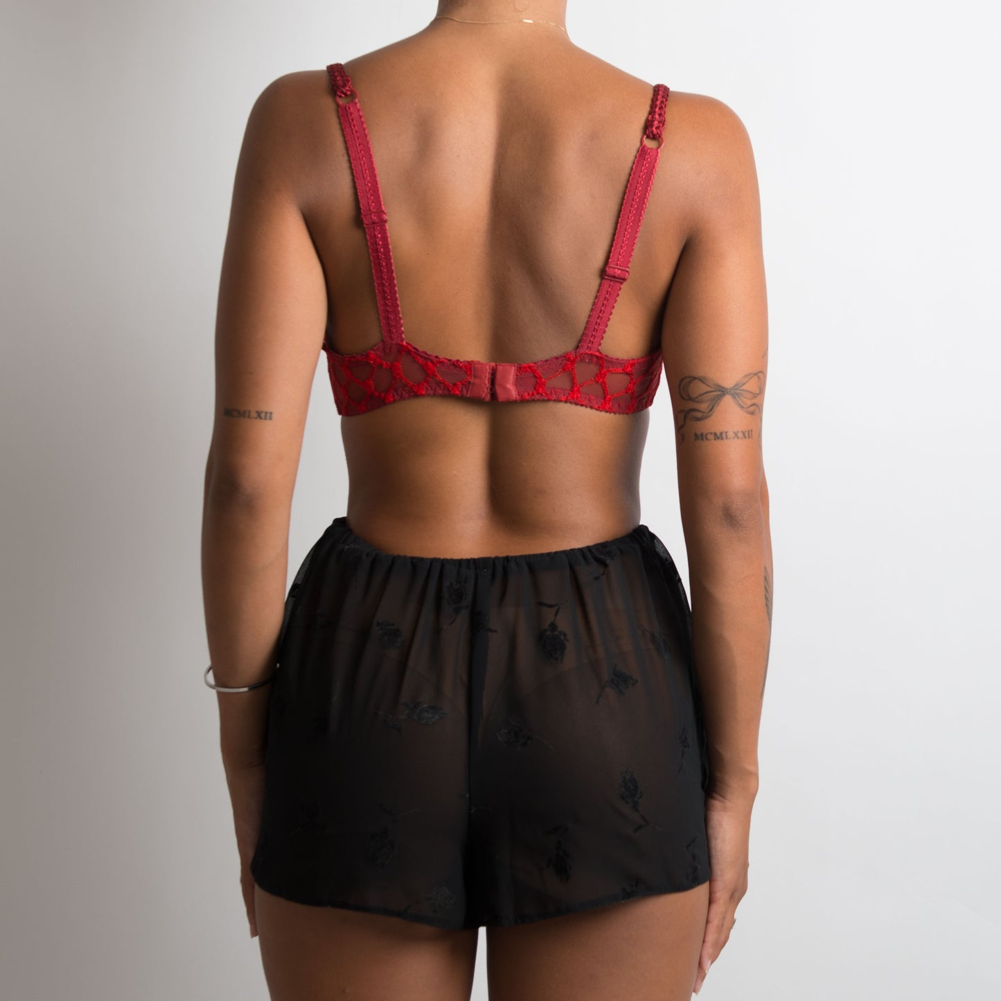 SOUTIEN-GORGE BALCONNET EN DENTELLE ROUGE