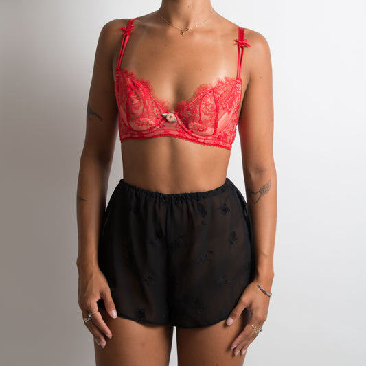 SOUTIEN-GORGE EN DENTELLE ROUGE VIF